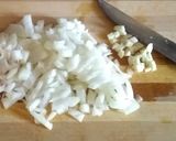 Kolbászos-sárgarépás-köleses egytál recept fázis 1 fotója