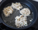 Foto del paso 5 de la receta: Tortillitas de gulas