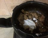 A picture of step 8 of Murg Kali mirch.