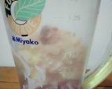 Foto langkah ke 3 dari resep Frozen Yoghurt Strawberry.