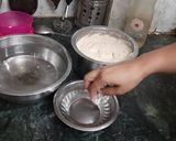 A picture of step 2 of Dahi vada.