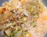 Foto del paso 9 de la receta: Tortilla de patatas con calabacín y cebolla (Sin sal)