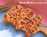 Hình bước làm 4 của món Bánh Mì Cuộn Xúc Xích