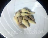 A picture of step 6 of Cone shape cookies.