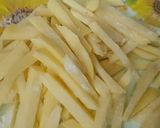A picture of step 1 of Restaurant style cheese fries.