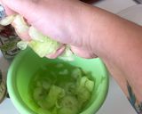 Uborkasaláta recept fázis 3 fotója