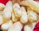Une image de l'étape 1 de Asperges sauce avocat.