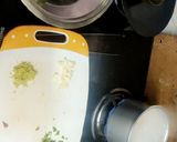A picture of step 2 of Homemade spring roll.