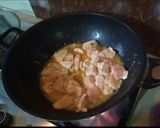 A picture of step 4 of Creamy butter chicken.