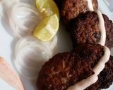 A picture of step 2 of Kachey qeema ka kabab.