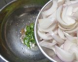 A picture of step 2 of Tomato onion Thokku.