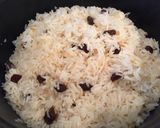 A picture of step 8 of Garlic butter rice with raisins.