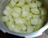 A picture of step 1 of Lauki ka bharta.