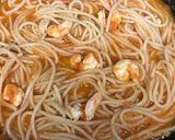 Foto del paso 2 de la receta: Spaghetti con camarones griego