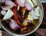 A picture of step 2 of Momos chutney.