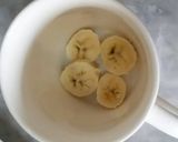صورة لخطوة 4 من وصفة كيك بالموز بالميكرويف