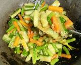 Foto langkah ke 4 dari resep Acar Kuning Wortel, Timun & Buncis.