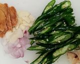 Foto langkah ke 2 dari resep Tongkol cabe hijau.
