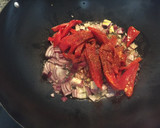 Foto del paso 3 de la receta: Fajitas de pavo con mango picantes