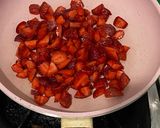 Foto langkah ke 2 dari resep Korean Strawberry Milk.