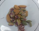 A picture of step 2 of Rice firni.