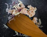 Gambar langkah 3 resipi Telur Bistik Chilli Pesto.