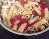 Foto del paso 5 de la receta: Pasta con pollo y mayonesa