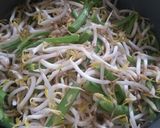 Foto langkah ke 1 dari resep Tumis toge cah telur plus buncis.