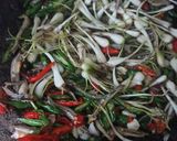 Foto langkah ke 5 dari resep Tumis Lengkio Cabe Ijo Mudah Enak Simpel.