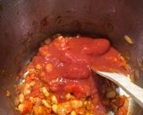A picture of step 3 of Tomato and Butter Bean Soup.