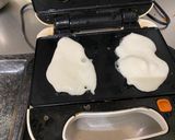 A picture of step 8 of Cup Cheese Bread.
