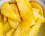 Hình bước làm 2 của món Thịt Bò Xào Khoai Tây Cà Chua