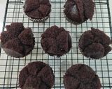 Foto langkah ke 2 dari resep Bolu kukus coklat tanpa telur pasti mekar.