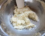 A picture of step 3 of Banana Lemon Cake.