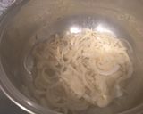 Foto del paso 1 de la receta: Sopa de chirivía y cebolla caramelizada