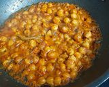 A picture of step 3 of Chana Tikka Masala.
