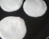 A picture of step 4 of Suji Uttapam.