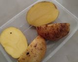 Foto langkah ke 1 dari resep Healthy Loaded Baked Potato.