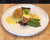 Hình bước làm 5 của món Cá Hồi Sốt Hollandaise