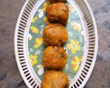 A picture of step 4 of Raw Banana Fried Balls.