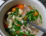 Foto langkah ke 4 dari resep Sop Ayam Jamur Tiram Sedep.