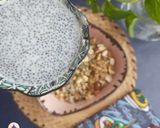 A picture of step 5 of Chia muesli breakfast bowl.