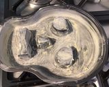 Une image de l'étape 4 de Gâteau crâne aux pêches de vigne et amandes.