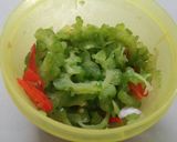 Foto langkah ke 1 dari resep Telor Dadar Pare.