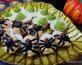 Foto del paso 6 de la receta: Aperitivos Halloween: Huevos Nido de Araña y Huevos con Vomito Verde