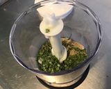 Une image de l'étape 2 de Sauce vinaigrette aux herbes et melfor.