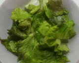 Foto del paso 1 de la receta: Ensalada de langostinos, aguacate y tomates cherry
