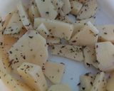 Foto del paso 2 de la receta: Pollo al horno con papas condimentadas