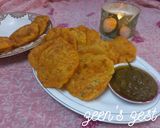 A picture of step 3 of Aloo Pooris.