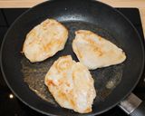 Ananászos-sajtos csirke recept fázis 2 fotója
